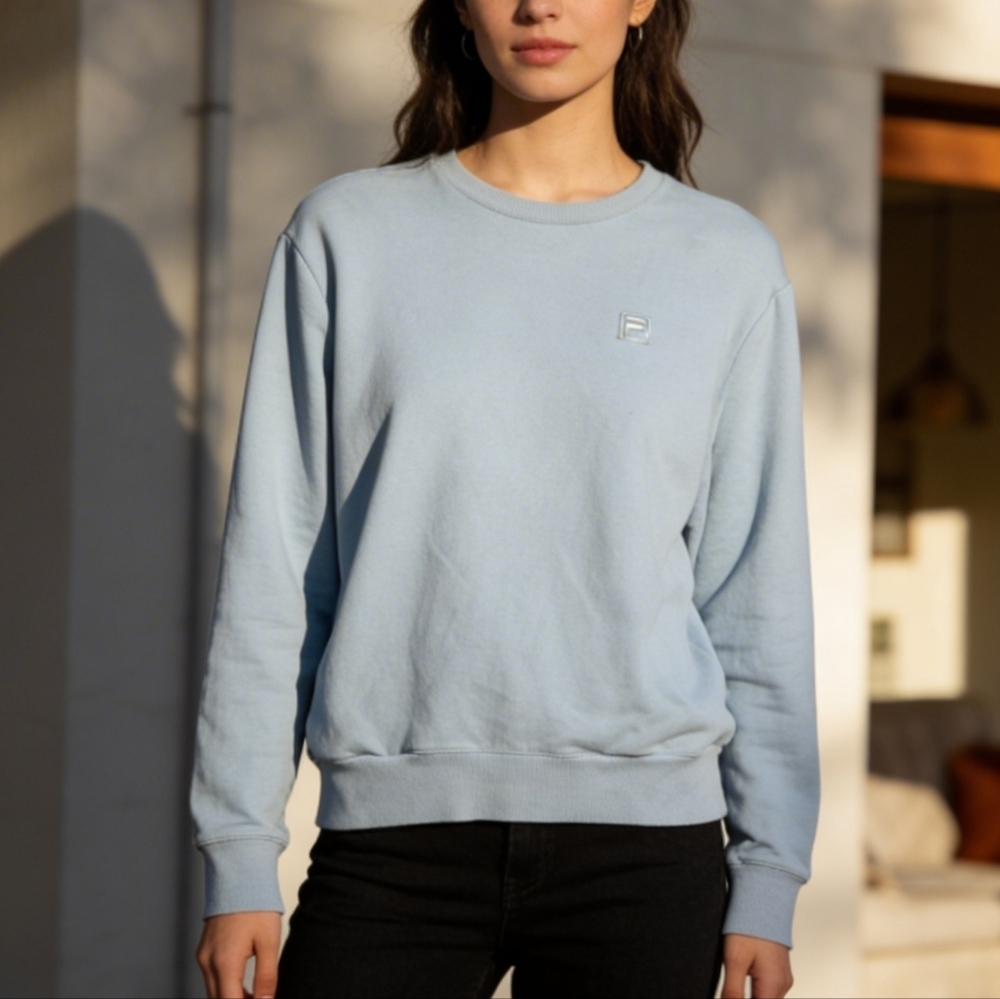 Fila Crewneck Sweatshirt Women’s Size S Blue Pullover Logo Minimalist Sweater